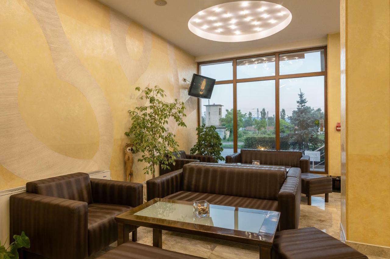 Adamo Hotel Varna Eksteriør bilde