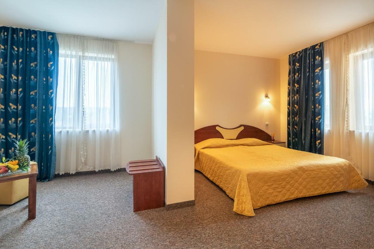Adamo Hotel Varna Eksteriør bilde