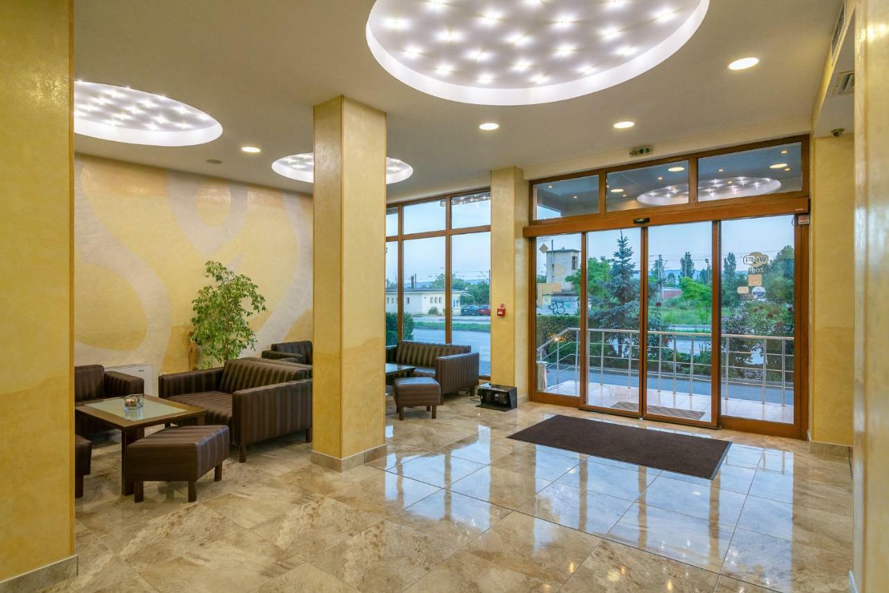 Adamo Hotel Varna Eksteriør bilde