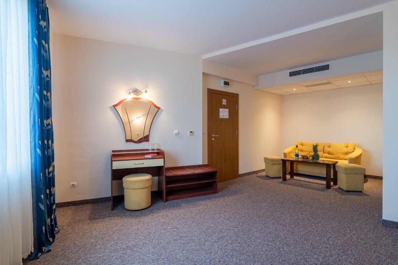 Adamo Hotel Varna Eksteriør bilde