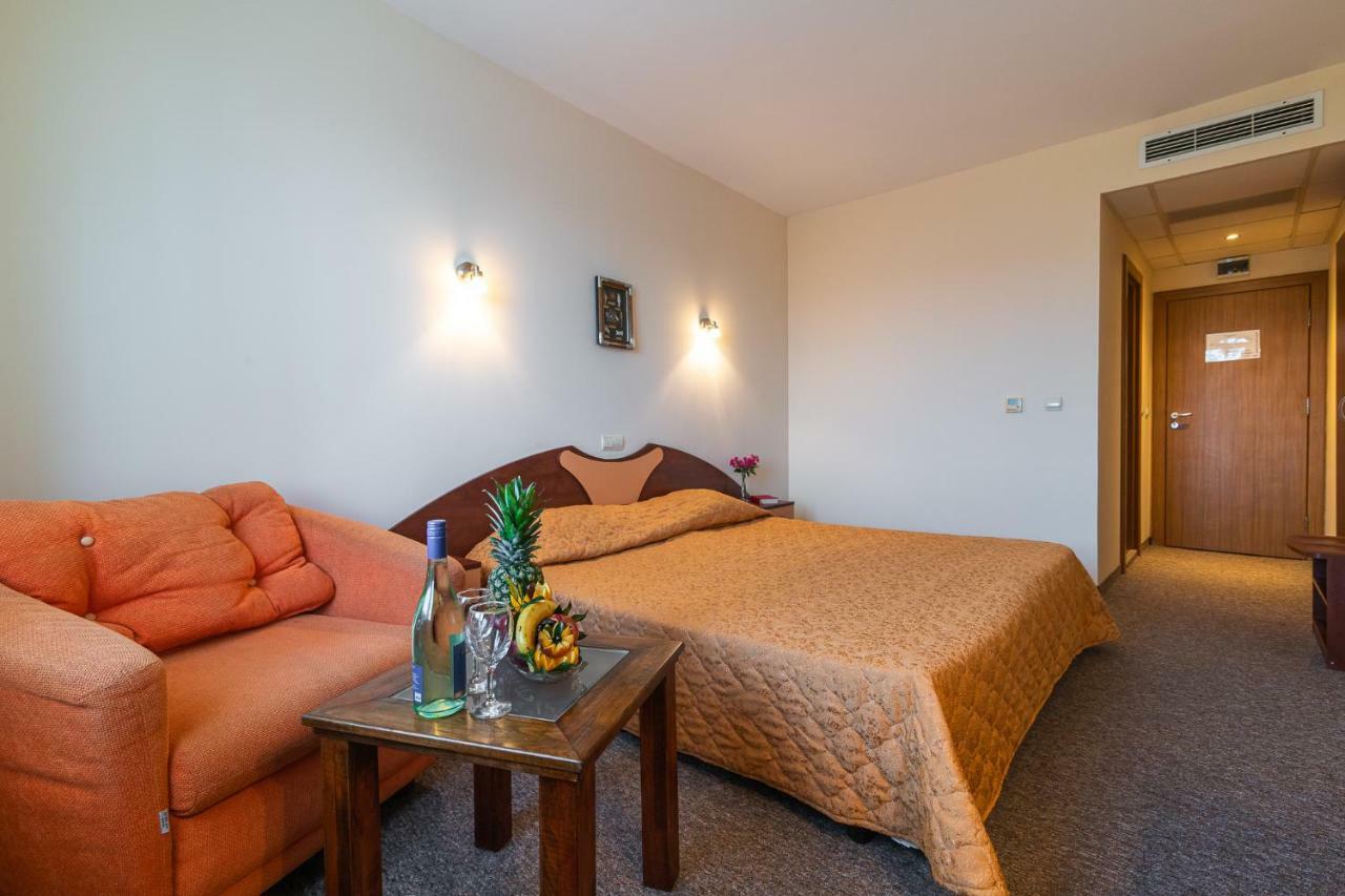 Adamo Hotel Varna Eksteriør bilde
